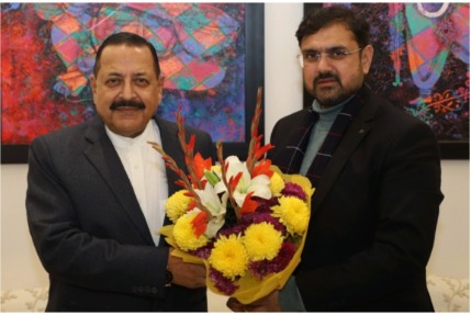 'Minister Satish Sharma calls on Union Minister Dr. Jitendra Singh to discuss development in rural & border areas'